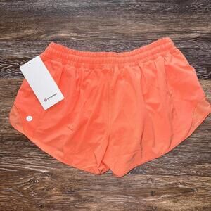Lululemon Hotty Hot Shorts Low Rise 2.5” Lined Coral Kiss Size 10 NWT